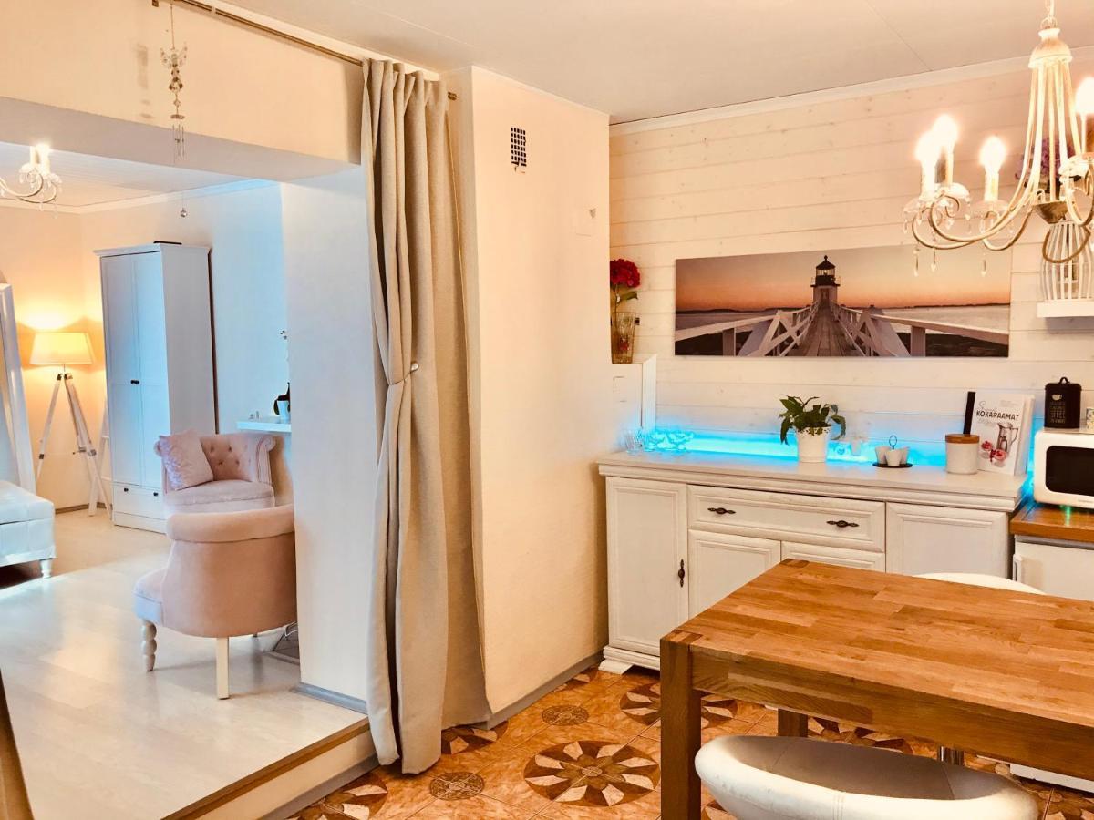 Cozy City Studio Apartment Free Parking Tallinn Extérieur photo